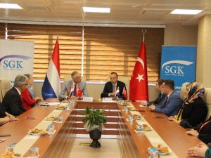 Türk ve Hollandalı vatandaşlar, sosyal güvenlik hakları konusunda bilgilendirilecek
