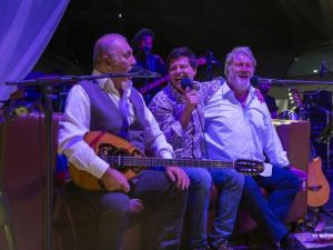 Grup Gündoğarken ile Yıldızlı Buluşmalar yaza Mirkelam ile veda etti