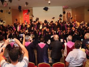 Hacettepe ASO 1. OSB Meslek Yüksekokulu’nda mezuniyet sevinci