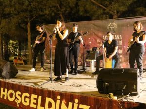 Açık Hava Konserleri’nde son sahne 6 eksi 1’in oldu