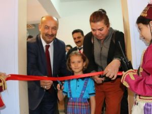 Kütahya Şehitler Ortaokulu’nda kütüphane açılışı