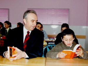 Marmaris’in eski Kaymakamı bu defa sanatçı kimliği ile halkla buluşuyor