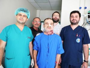 Kütahya’da bir hastaya bacaktan alınan kemikle yeni çene yapıldı