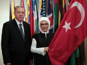 Cumhurbaşkanı Erdoğan ve eşi Emine Erdoğan’dan BM’de hatıra fotoğrafı