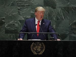 ABD Başkanı Donald Trump, "Dünyadaki ülkelerin karşısındaki en büyük tehlike İran’ın baskıcı rejimidir. Suriye’de ve Yemen’de savaşın sponsorluğunu yapmaktadırlar. İran’ın nükleer silahlara erişimini engellemek için ABD