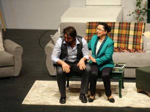 Denizli Büyükşehir Belediyesi Şehir Tiyatrosu perdelerini açıyor