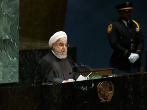 İran Cumhurbaşkanı Ruhani: “İran’ı yaptırım, baskı ve fakirlik silahı ile teslim olmaya zorlayanlar ile asla müzakere yapmayız”