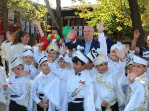 Kırsaldaki çocuklar için sünnet şöleni düzenlendi