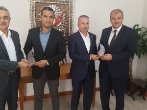 Aydın’da okullar için 30 ton boya bağışı