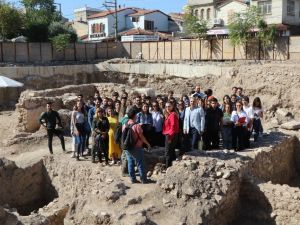 Akhisar’da ’Merkez Çarşı’ canlandırma projesinde çalışmalar devam ediyor