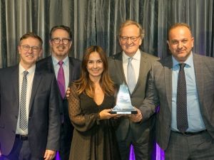 Givin Yard Sale Store, Londra’dan gümüş ödül ile döndü