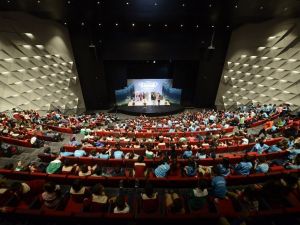 Denizli Büyükşehir Belediyesi Şehir Tiyatrosu sezona hızlı başlıyor