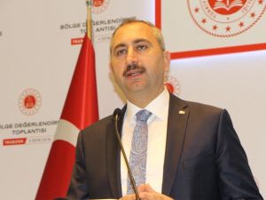 Adalet Bakanı Gül: "Siyasi ve ekonomi istikrar kadar hukuk istikrarı da çok önemli"