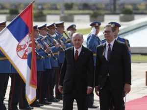Cumhurbaşkanı Erdoğan, Sırbistan’da resmi törenle karşılandı