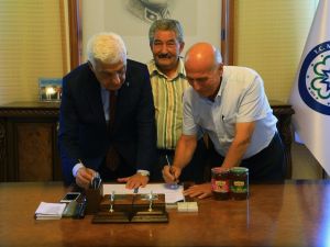 Büyükşehir Muğla’nın Balı için imzaları attı