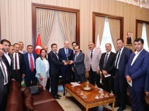 AK Parti heyetinden Ankara çıkarması