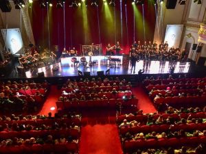 Hayatı Aydınlat projesi sayısı 21 olan akülü sandalye şarj istasyonlarını 39’a çıkarmayı hedefliyor