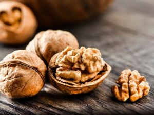 Alzheimer’a karşı ceviz öneriliyor