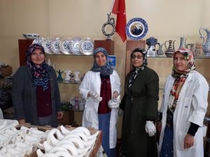 Emet’te ’Ateşte açan çiçekler’ ilçe ekonomisine katkı sağlıyor