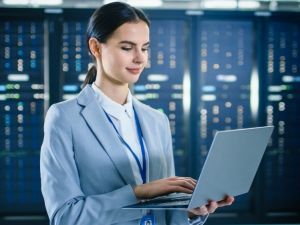 Türkiye’de her yıl bin 200 bulut bilişim uzmanı yetiştirilecek