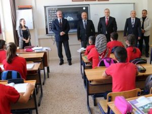 Vali Toraman: Merkezi sınavlar öğrencilerin başarılarını değerlendirmede tek kıstas değildir