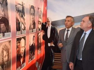 Cumhuriyet tırı Germencik’te ziyarete açıldı