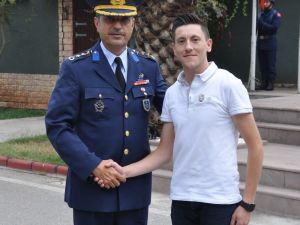 Afrin Gazisi Yunus Emre Işık’a rozet