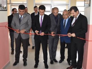 TÜBİTAK 4006 Bilim Fuarı’nda şiir ve türküler dinlendi