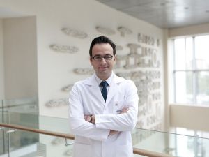 "Kulakta ağrı ve akıntı dış kulak enfeksiyonunun habercisi olabilir"