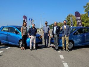 Kablosuz paylaşımlı şarj teknolojisi, sürücüsüz araç test parkurunda