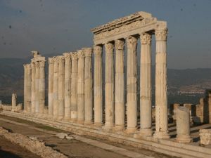 Tarihteki ilk kentlerden biri olan Laodikya istenen ilgiyi göremedi