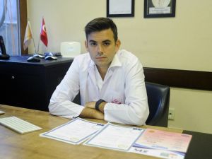 Sultanahmet Köftecisi’nin başı taklitleriyle dertte