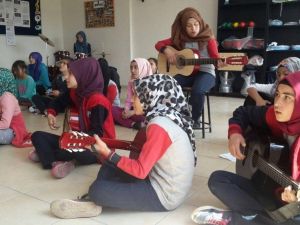 Ortaokulda müzik, resim, akıl ve zeka oyunları atölyeleri açıldı