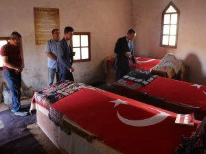 Kaymakam Arcaklıoğlu, Resulbaba türbesini ziyaret etti