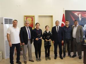 Dumlupınar’da başarılı öğrenciler ödüllendirildi