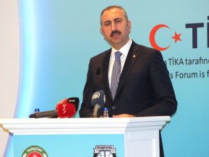 Adalet Bakanı Gül: “Halkbank’la ilgili açılan davanın hukuki olmaktan ziyade siyasi olduğu açıktır”