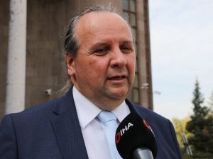 Ankara Garı prostat kanseri için mavi kravat taktı