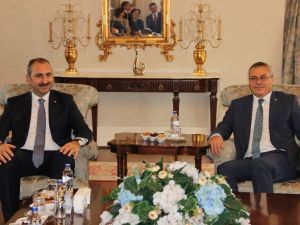 Bakan Gül: "Manisa’da yetişen şehzadeler buradan tüm dünyaya adalet dağıtmış"
