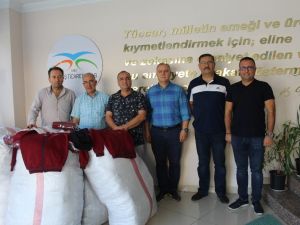 ÖTO’dan 912 öğrenciye eşofman takımı yardımı