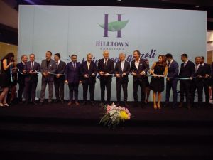 İzmir’in yeni alışveriş merkezi kapılarını açtı