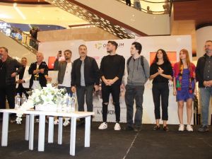 İzmir’de Cem Yılmaz’lı "Karakomik Filmler" galası