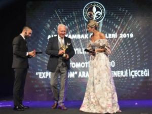 Expert Atom Altın Zambak Ödülü’nü aldı
