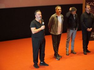 Cem Yılmaz’dan ’Karakomik Filmler’ eleştirilerine yanıt