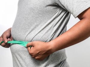 Dünyada 2,1 milyar kişi obeziteyle mücadele ediyor