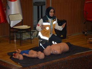 İlkyardım ekiplerine uygulamalı eğitim verildi