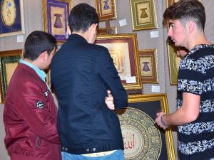 Geleneksel İslam Sanatları sergisine öğrencilerden yoğun ilgi