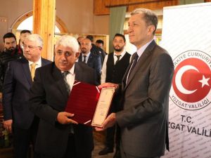 Bakan Selçuk, “Herkesin parası olur ama herkese hayır yapmak kısmet olmaz”