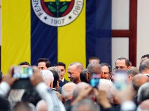 Cumhurbaşkanı Erdoğan, Fenerbahçe Divan Kurulu’na geldi