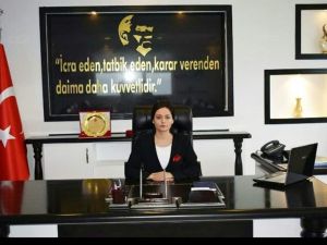 Çal ilçesine tarihinde ilk defa kadın kaymakam atandı