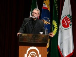 Eski İran Meclis Başkanı Laricani, Cumhurbaşkanlığına aday oldu